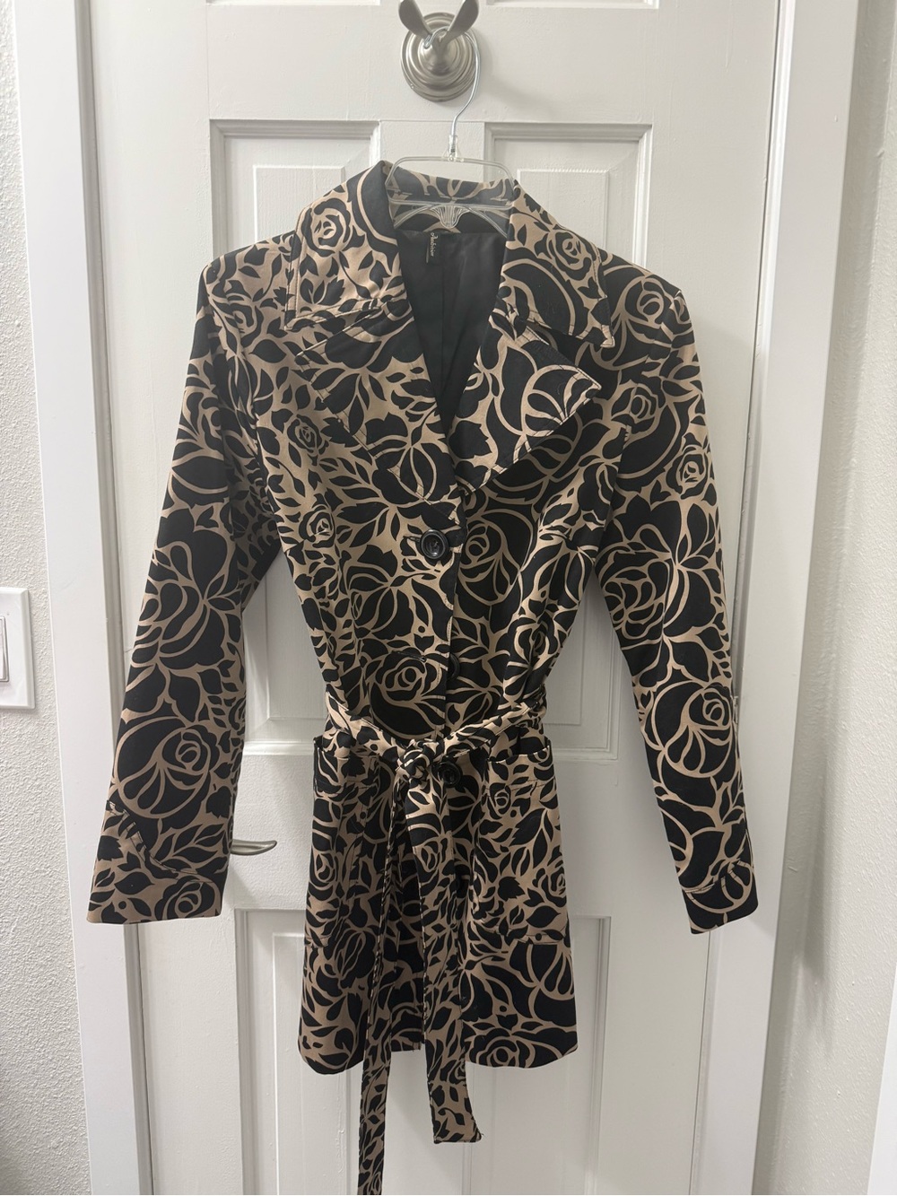 Rich Black and Tan Floral Trench Coat with Tie Waist, Lightweight, Sz S
